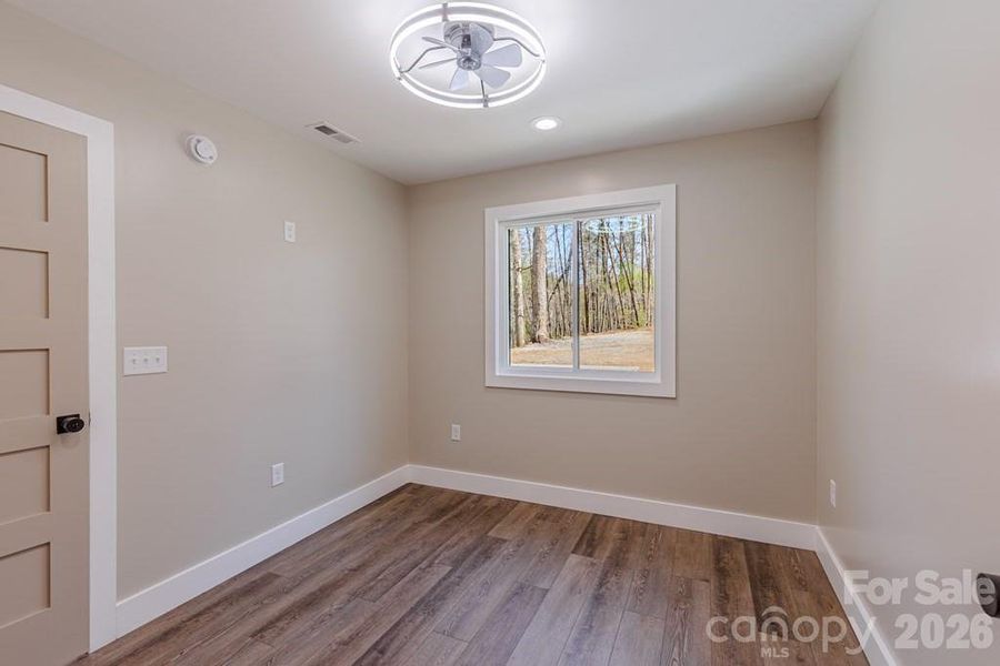 Spacious, unfurnished interior of a new home in , Whittier (Image 32).