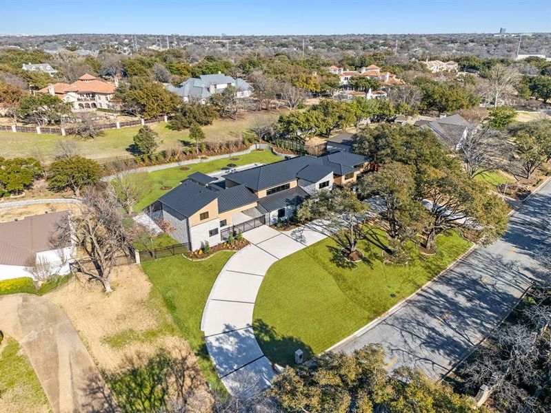 Image 36 of a home in . Image 36 of a home in .