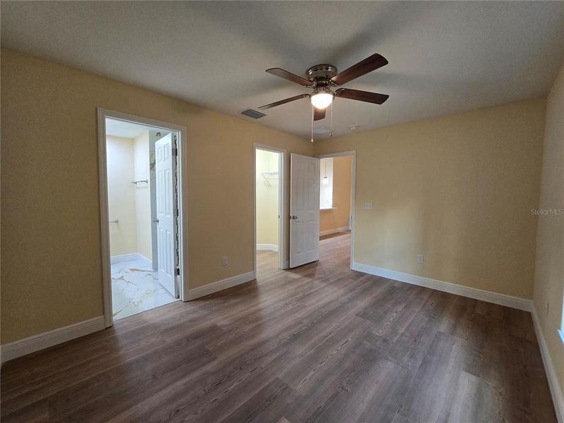 Spacious, unfurnished interior of a new home in , Ocala (Image 18).
