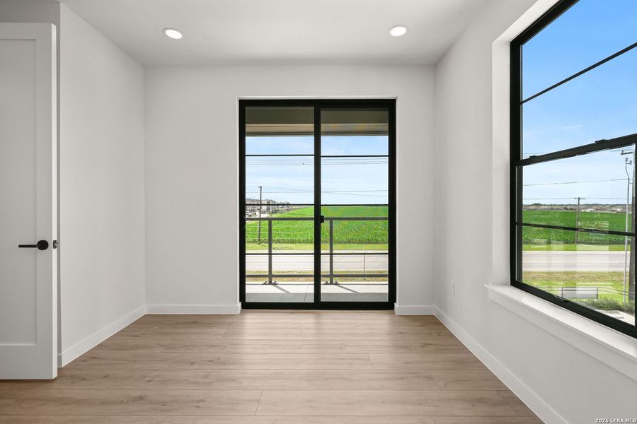 Spacious, unfurnished interior of a new home in , New Braunfels (Image 27).