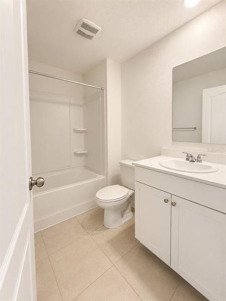 Furnished interior view inside a new home in , Palm Coast (Image 7).