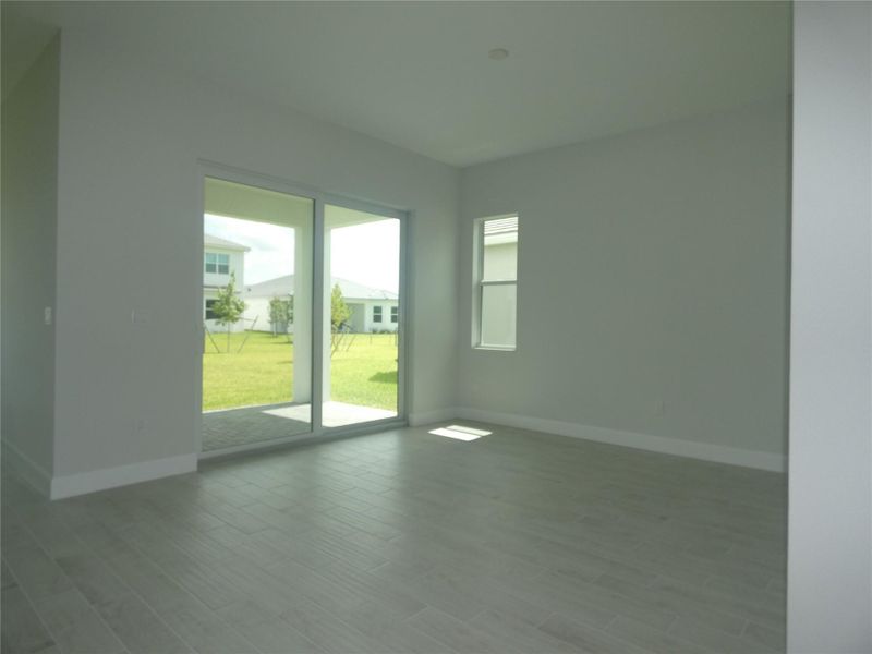 Spacious, unfurnished interior of a new home in , Westlake (Image 19).