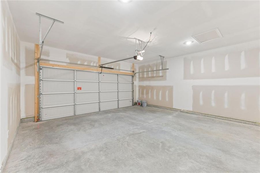 Spacious, unfurnished interior of a new home in Parkside at Grayson, Grayson (Image 31).