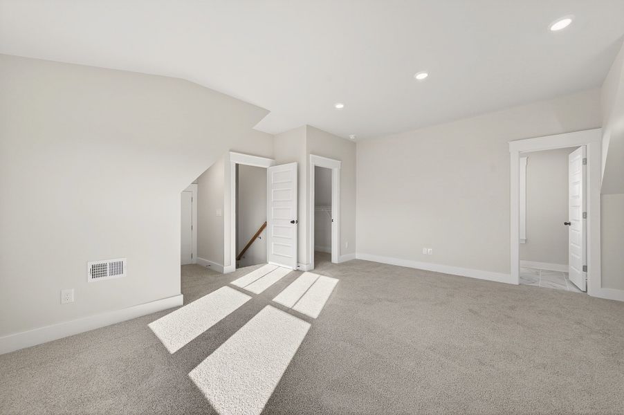Representative unfurnished interior of a home built from the Beckham by Hunter Quinn Homes in Greenwood County Homes, Ninety Six (Image 22).
