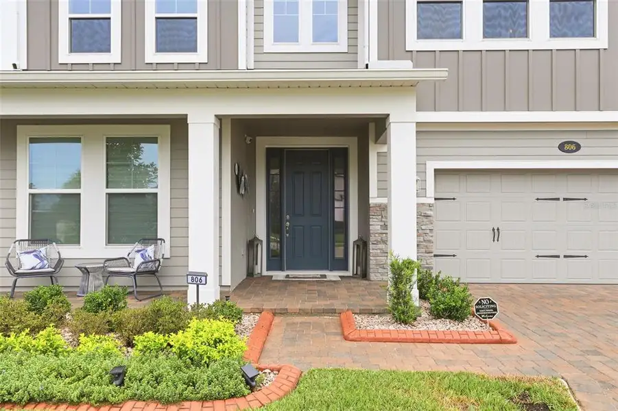 Exterior details and patio area of a home in , Apopka (Image 32).
