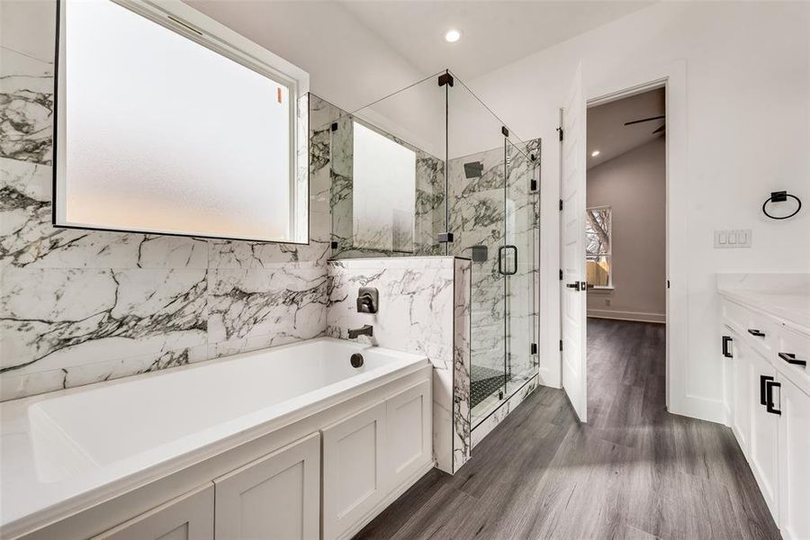 Furnished interior view inside a new home in , Dallas (Image 4).