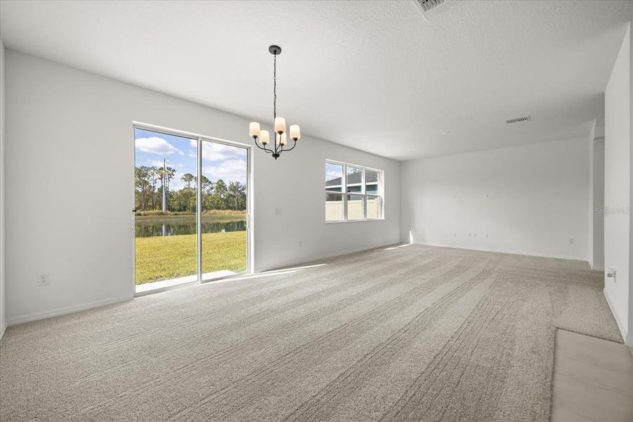 Spacious, unfurnished interior of a new home in Hickory Ranch, Auburndale (Image 10).