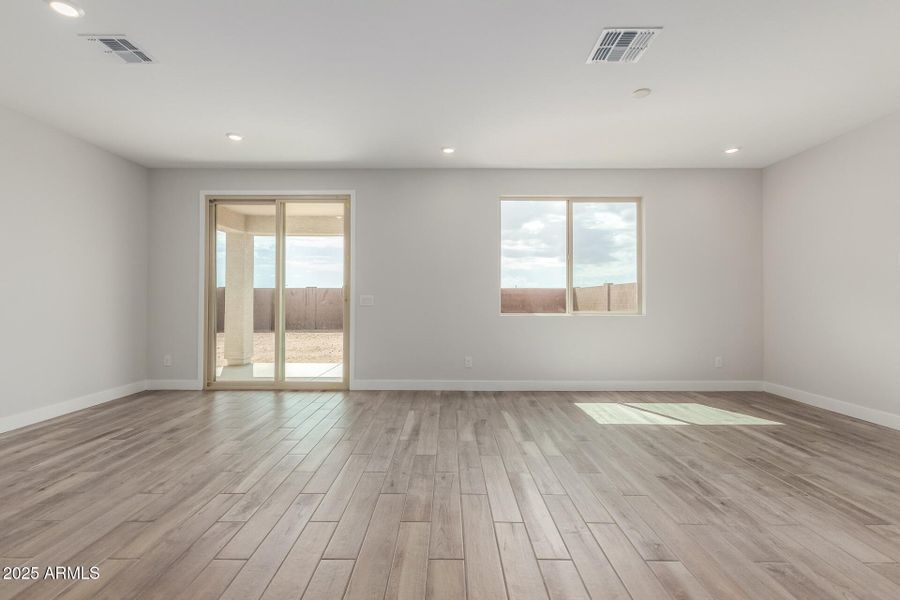 12 Mecklenburg 12 Mecklenburg