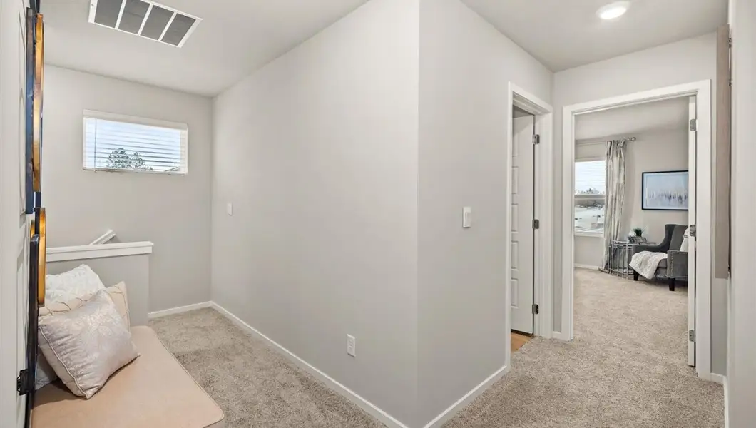 Representative unfurnished interior of a home built from the Hawthorne by D.R. Horton in Lakeview Pointe, Midlothian (Image 20). Representative unfurnished interior of a home built from the Hawthorne by D.R. Horton in Lakeview Pointe, Midlothian (Image 20).