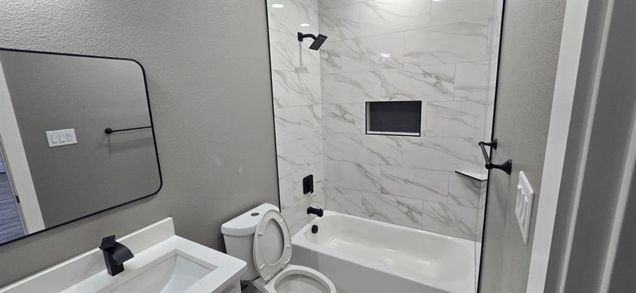 Furnished interior view inside a new home in , Gainesville (Image 8).