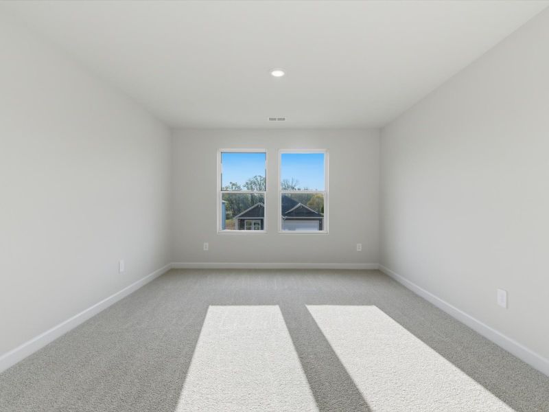 Spacious, unfurnished interior of a new home in Shiloh Valley, Piedmont (Image 15).