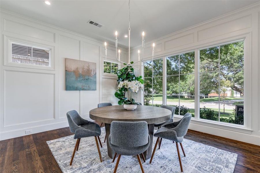 Furnished interior view inside a new home in , Dallas (Image 10). Furnished interior view inside a new home in , Dallas (Image 10).