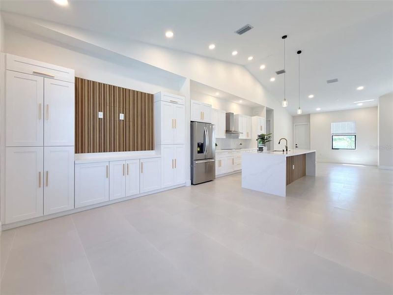 Spacious, unfurnished interior of a new home in , Port Charlotte (Image 35).