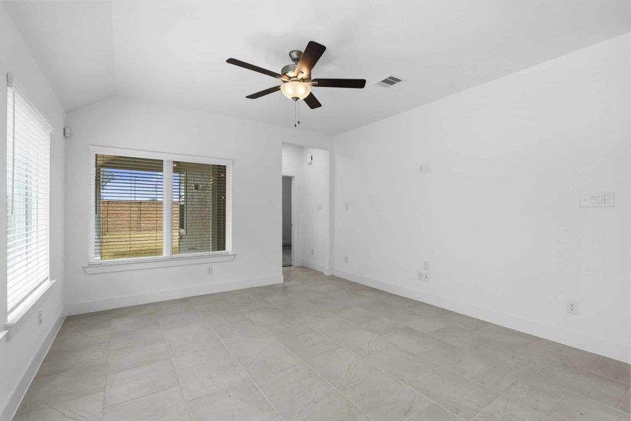 Spacious, unfurnished interior of a new home in Meridiana, Manvel (Image 25).