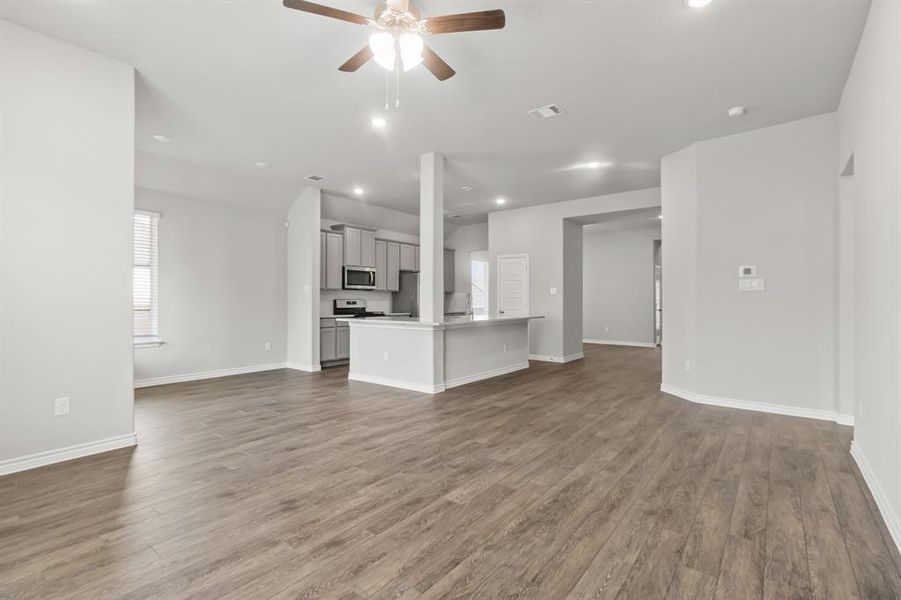 Spacious, unfurnished interior of a new home in Rocky Creek Crossing, Crowley (Image 14).