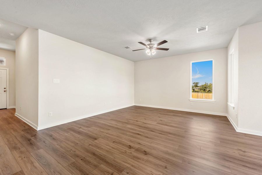Spacious, unfurnished interior of a new home in , Brenham (Image 22). Spacious, unfurnished interior of a new home in , Brenham (Image 22).