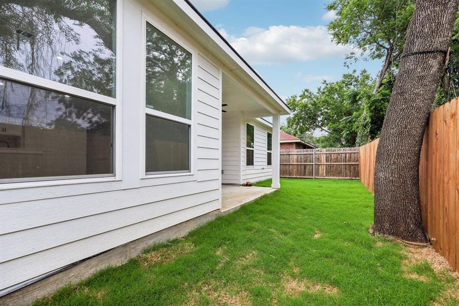 Exterior details and patio area of a home in , Fort Worth (Image 21).