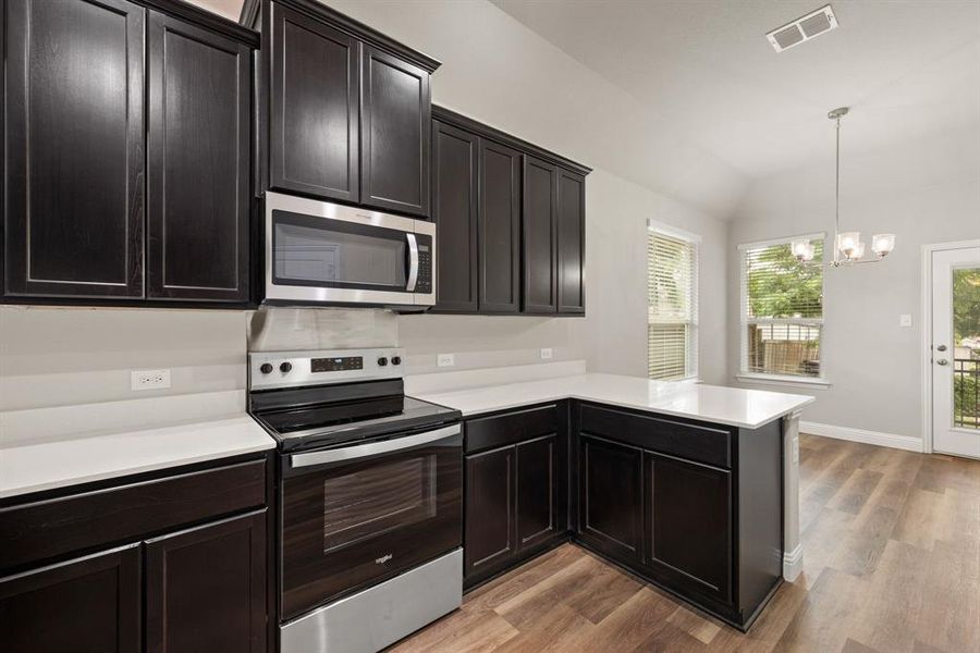 Stainless/Black Electric Range, Recirculating Microwave