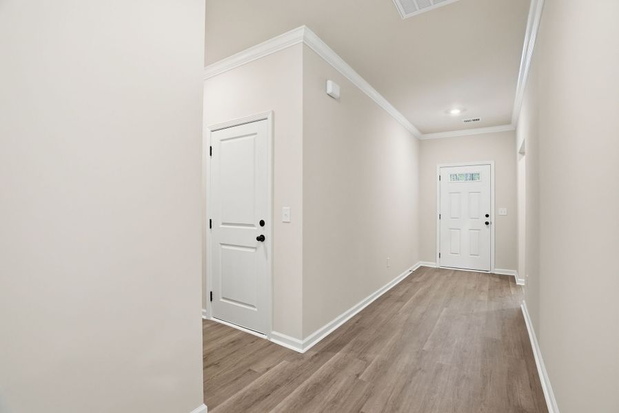 Representative unfurnished interior of a home built from the Magnolia Select M by McGuinn Homes in Broadway Lake, Anderson (Image 15).