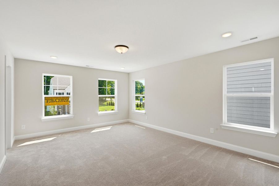 Spacious, unfurnished interior of a new home in Caldwell Forest, Charlotte (Image 30). Spacious, unfurnished interior of a new home in Caldwell Forest, Charlotte (Image 30).