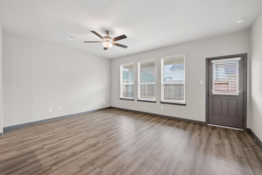 Spacious, unfurnished interior of a new home in Grand Magnolia, Magnolia (Image 20). Spacious, unfurnished interior of a new home in Grand Magnolia, Magnolia (Image 20).