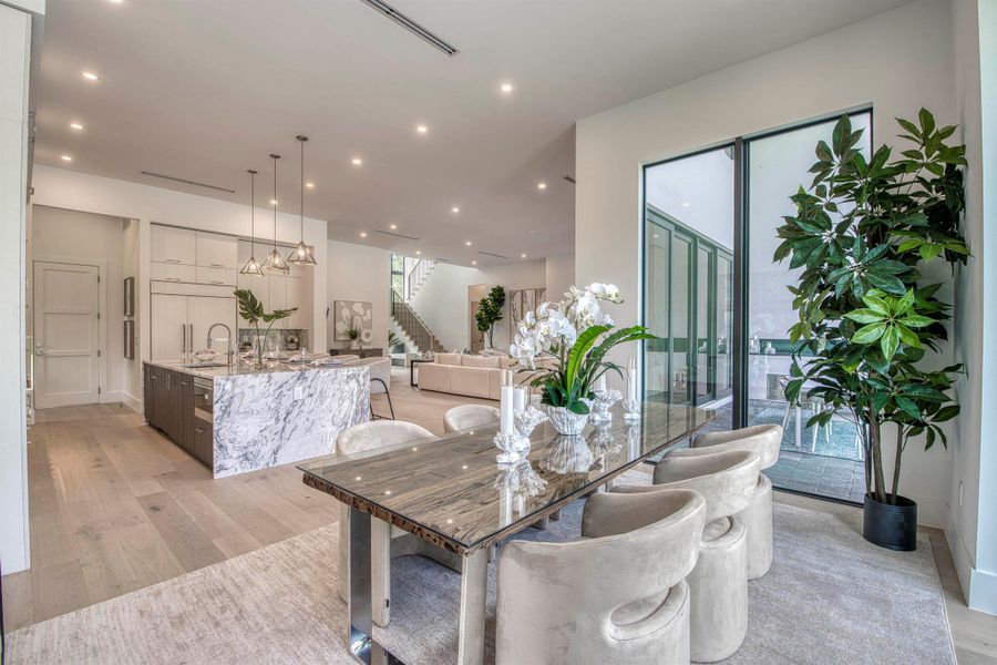 Furnished interior view inside a new home in , Palm Beach Gardens (Image 2).