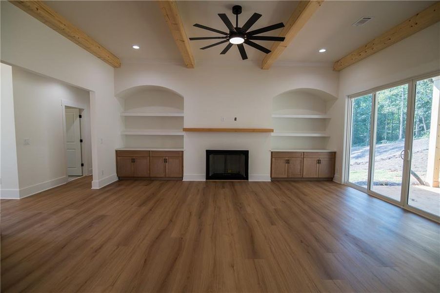 Spacious, unfurnished interior of a new home in , Clermont (Image 20).