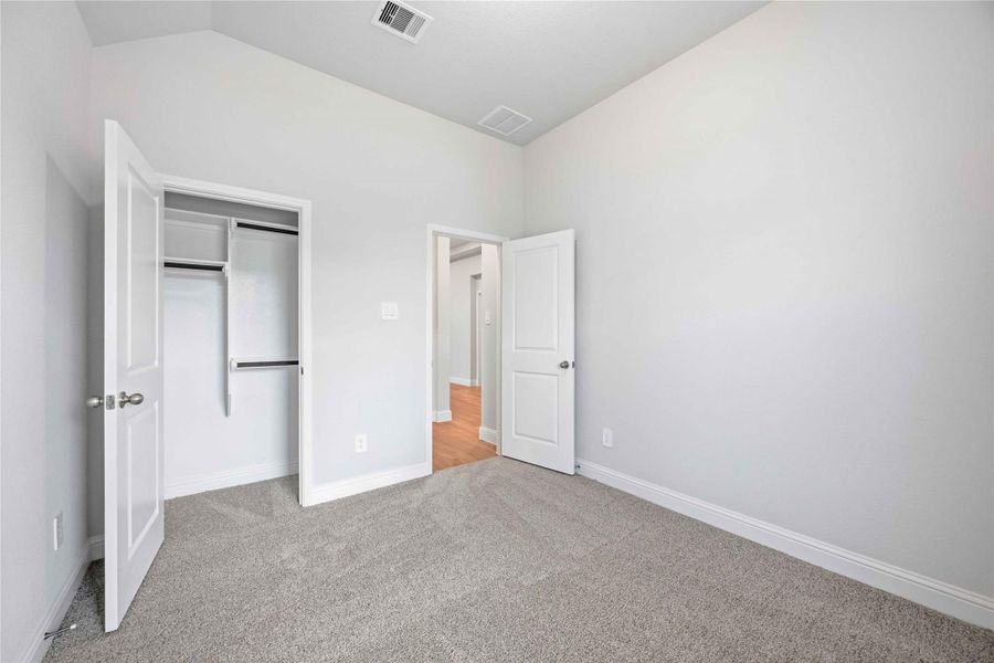 Spacious, unfurnished interior of a new home in Elyson, Katy (Image 17).