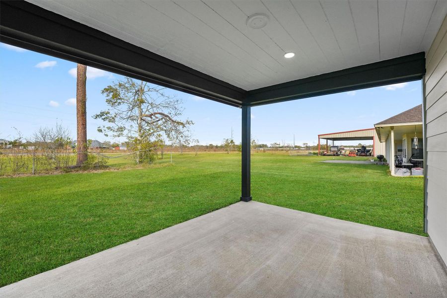 Exterior details and patio area of a home in , Dayton (Image 4).