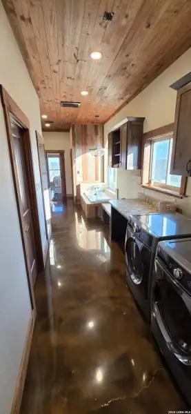 Image 74 of a home in .