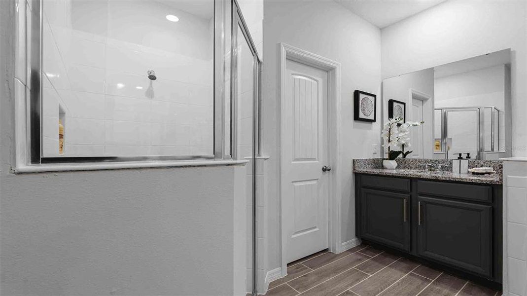 Furnished interior view inside a new home in Wynwood, Ocoee (Image 17). Furnished interior view inside a new home in Wynwood, Ocoee (Image 17).