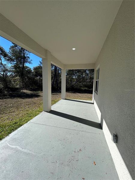 Exterior details and patio area of a home in , Ocala (Image 24).