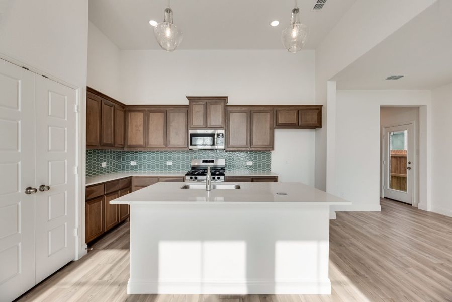 Representative furnished interior of a home built from the Mulberry by Pacesetter Homes in Elevon, Lavon (Image 5). Representative furnished interior of a home built from the Mulberry by Pacesetter Homes in Elevon, Lavon (Image 5).