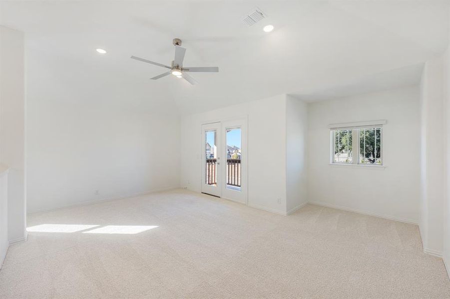 Spacious, unfurnished interior of a new home in Union Park Classic 55, Little Elm (Image 32).