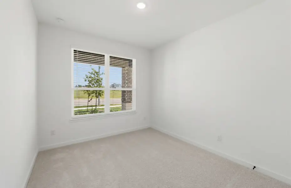 Spacious, unfurnished interior of a new home in Kuempel Farms, Pflugerville (Image 16).