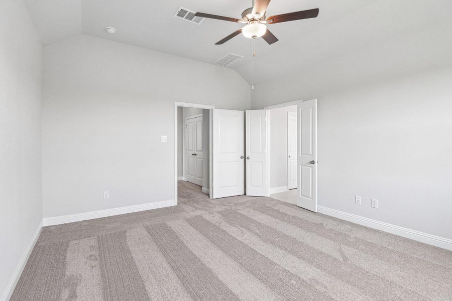 Spacious, unfurnished interior of a new home in Sienna 40', Missouri City (Image 31). Spacious, unfurnished interior of a new home in Sienna 40', Missouri City (Image 31).