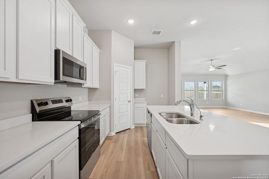 Furnished interior view inside a new home in Greenspoint Heights, Seguin (Image 11).
