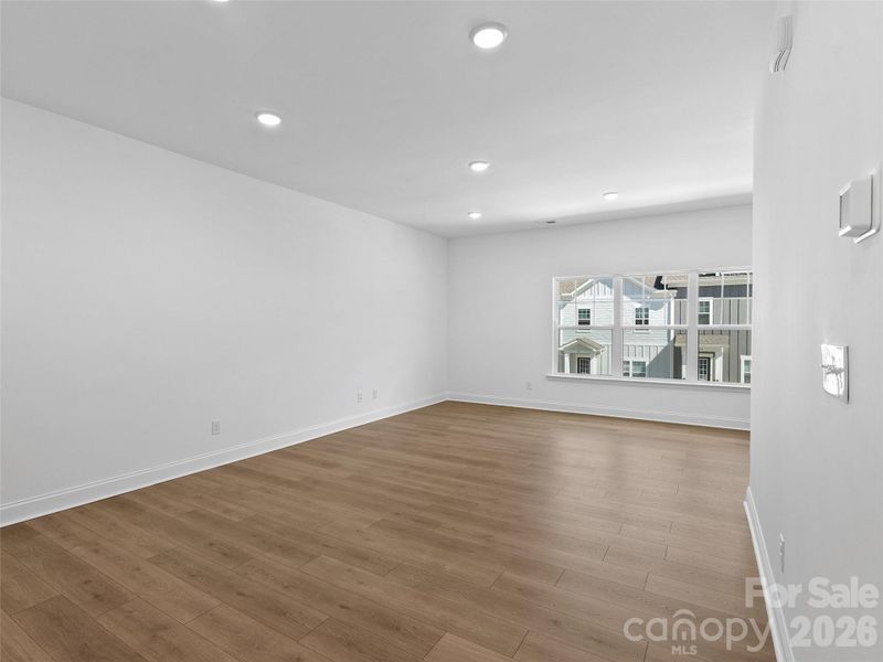 Spacious, unfurnished interior of a new home in , Asheville (Image 27).