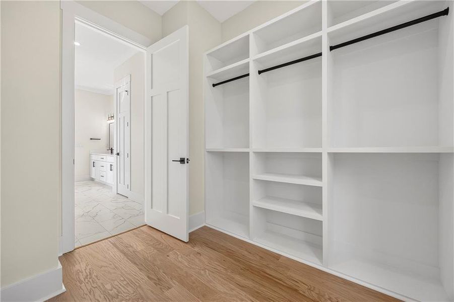 Spacious, unfurnished interior of a new home in , Marietta (Image 66).