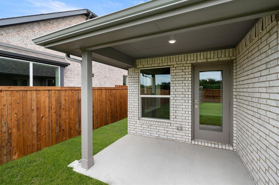 DFW-Meadow Park-Concept 1790-7417 Lavender Lane-Back Elevation- -Risewell Homes-3
