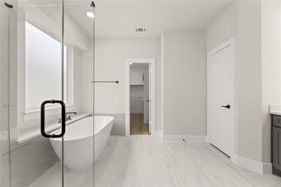 1328 Cash-Primary Suite-3