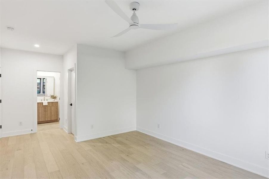 Spacious, unfurnished interior of a new home in Aster, Roswell (Image 88).