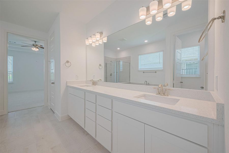 Furnished interior view inside a new home in Lago Mar, Texas City (Image 10).