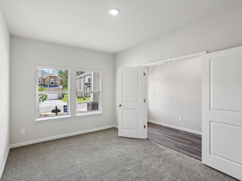 Spacious, unfurnished interior of a new home in Creekside at Oxford Park, Fairburn (Image 14). Spacious, unfurnished interior of a new home in Creekside at Oxford Park, Fairburn (Image 14).