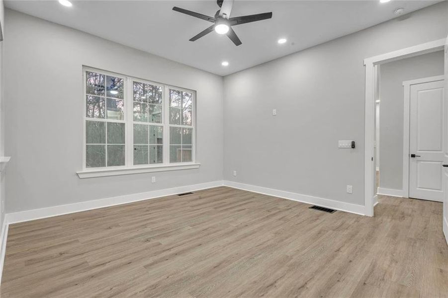 Spacious, unfurnished interior of a new home in , Fairburn (Image 31).