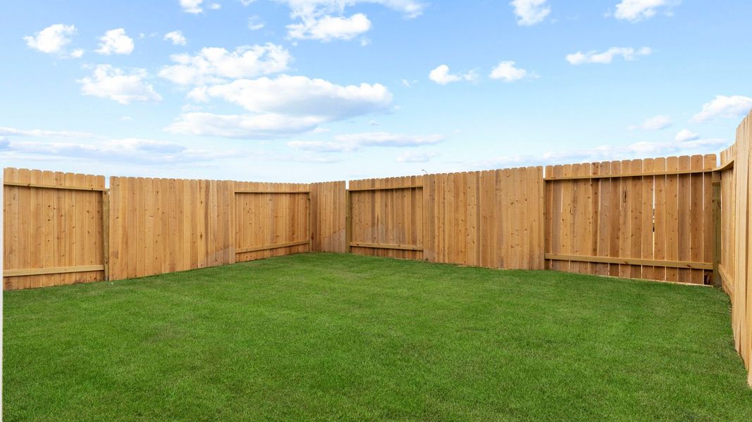 Exterior details and patio area of a home in Villarosa at Tamarron, Katy (Image 4).