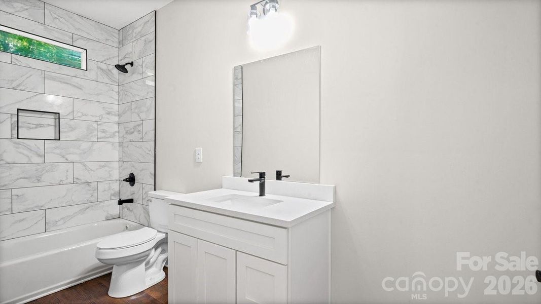 Furnished interior view inside a new home in , Dallas (Image 19).