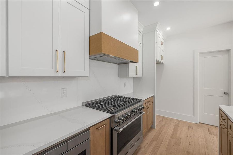 Furnished interior view inside a new home in , Smyrna (Image 4).