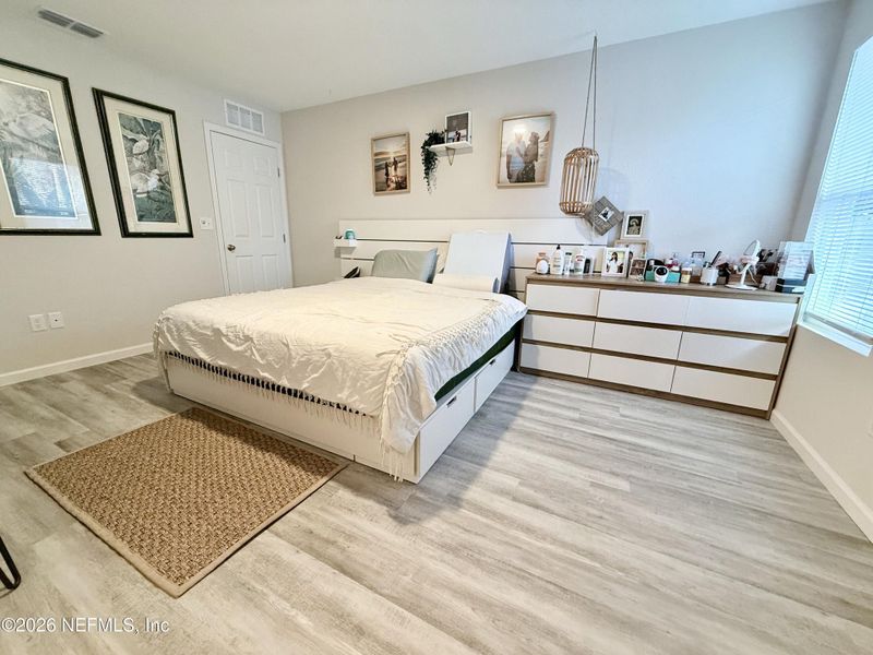 Furnished interior view inside a new home in , Jacksonville (Image 7).