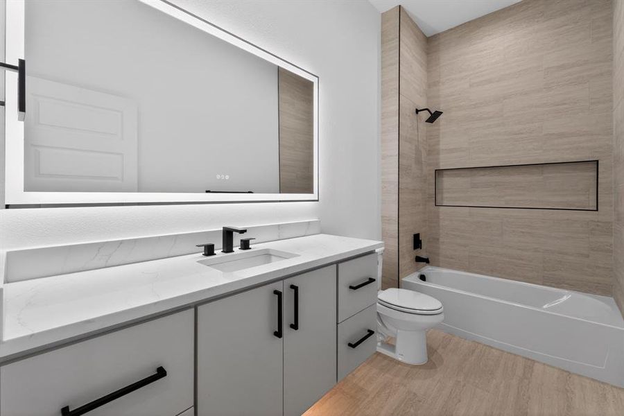 Furnished interior view inside a new home in , Dallas (Image 5).